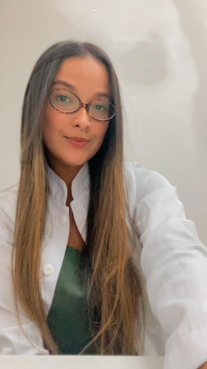 Nathália Farias — Nutricionista